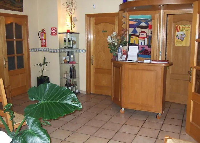 Hotell Las Acacias El Grado